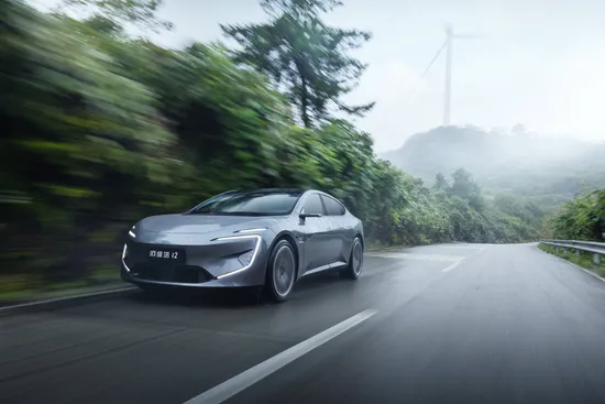 New Changan Avatr12 Electric Car Huawei Future EV Catl Battery Sedan 